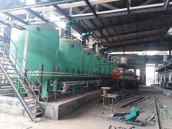 一諾（nuò）16噸搪瓷反應釜安裝（zhuāng）